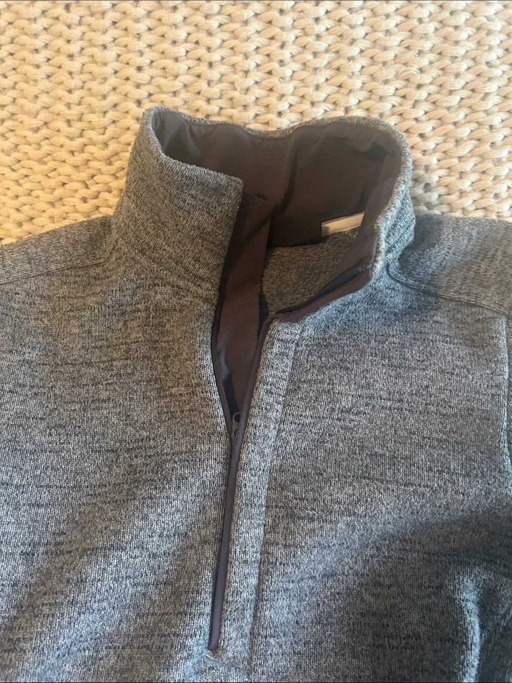 Under Armour Women’s Grey Heather Quarter-Zip Pullover in Small